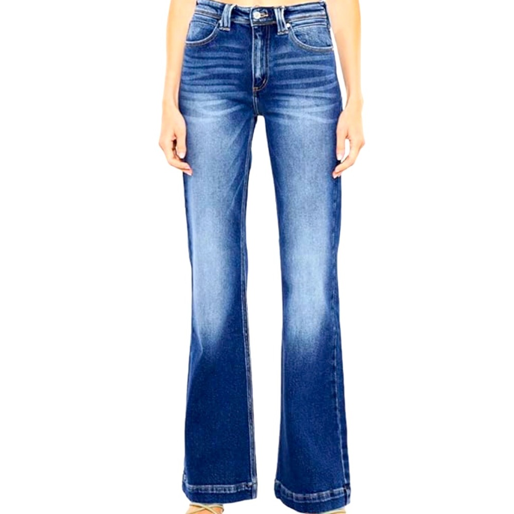 KanCan size 9/28 High Rise Holly Flare Jeans